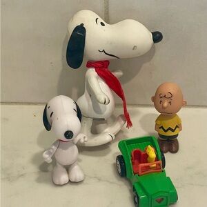 Peanuts Snoopy and Friends Toy Set - White, Black, Green
